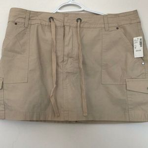 Skirt ,new with tag
